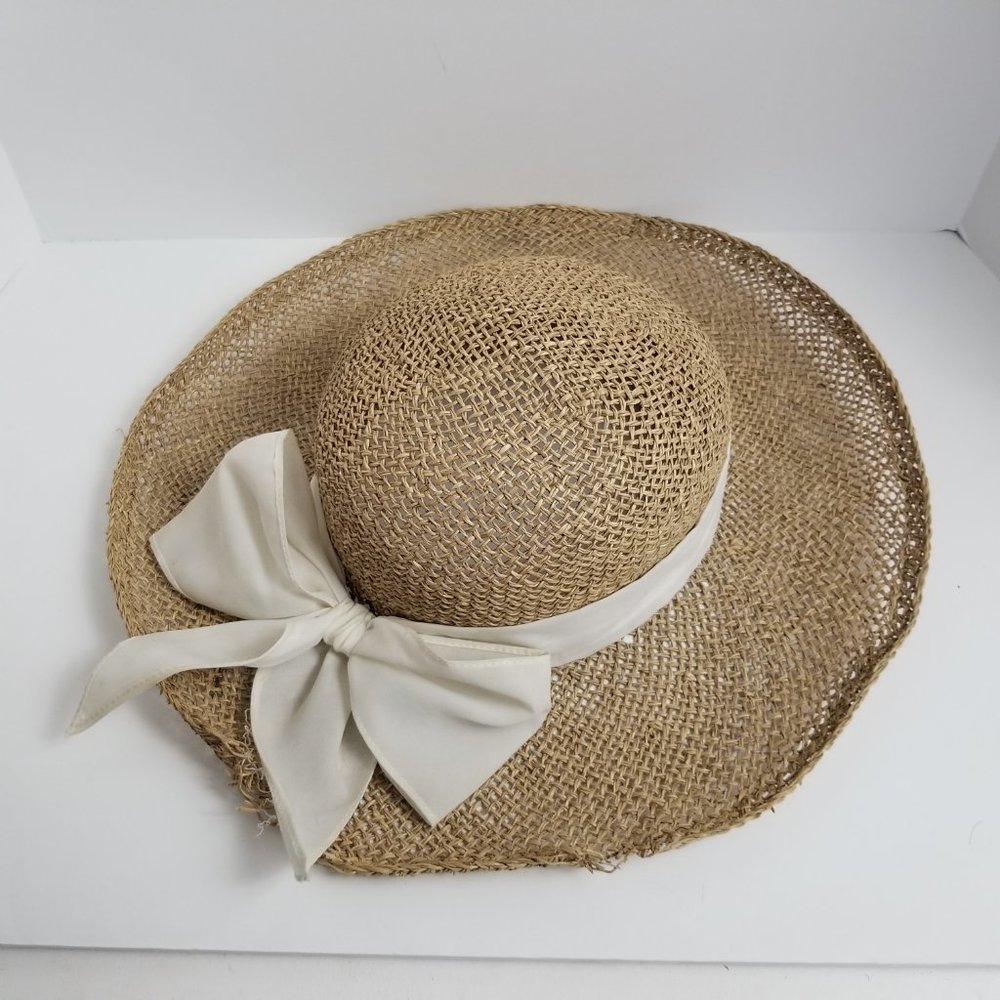 VINTAGE Women's Tan Straw Wide Brimmed Summer Hat - Picture 7 of 10